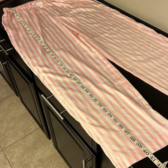 VICTORIA'S SECRET Glazed Satin Long Pajama Set, pink and white, black trim, sz M - Picture 5 of 13